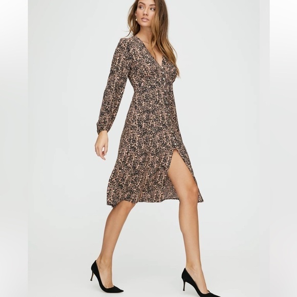 Aritzia - Wilfred New Gallery Dress - NWT - Size XS - Picture 1 of 10